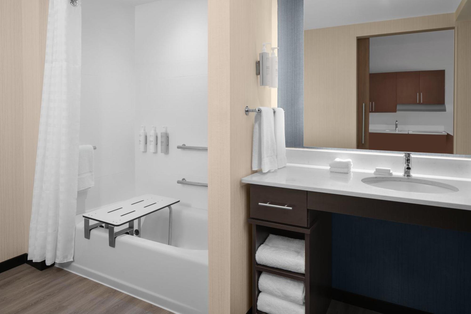 Homewood Suites By Hilton Charlotte Uptown First Ward Dış mekan fotoğraf